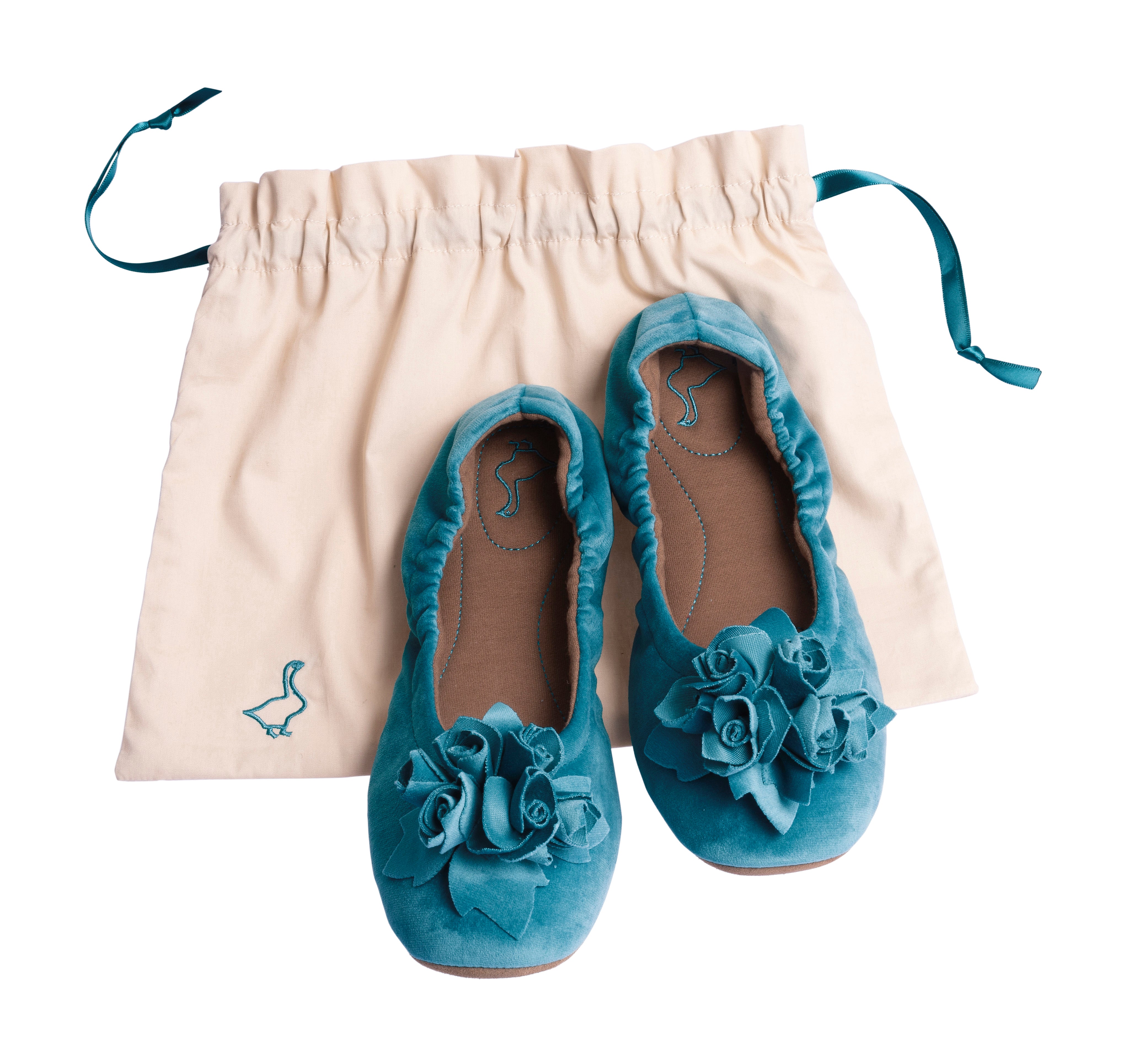 pampuschen Hausschuhe Ballerinas in Samt mit Jerseyfutter in der Farbe smaragd auf seinem Beutel