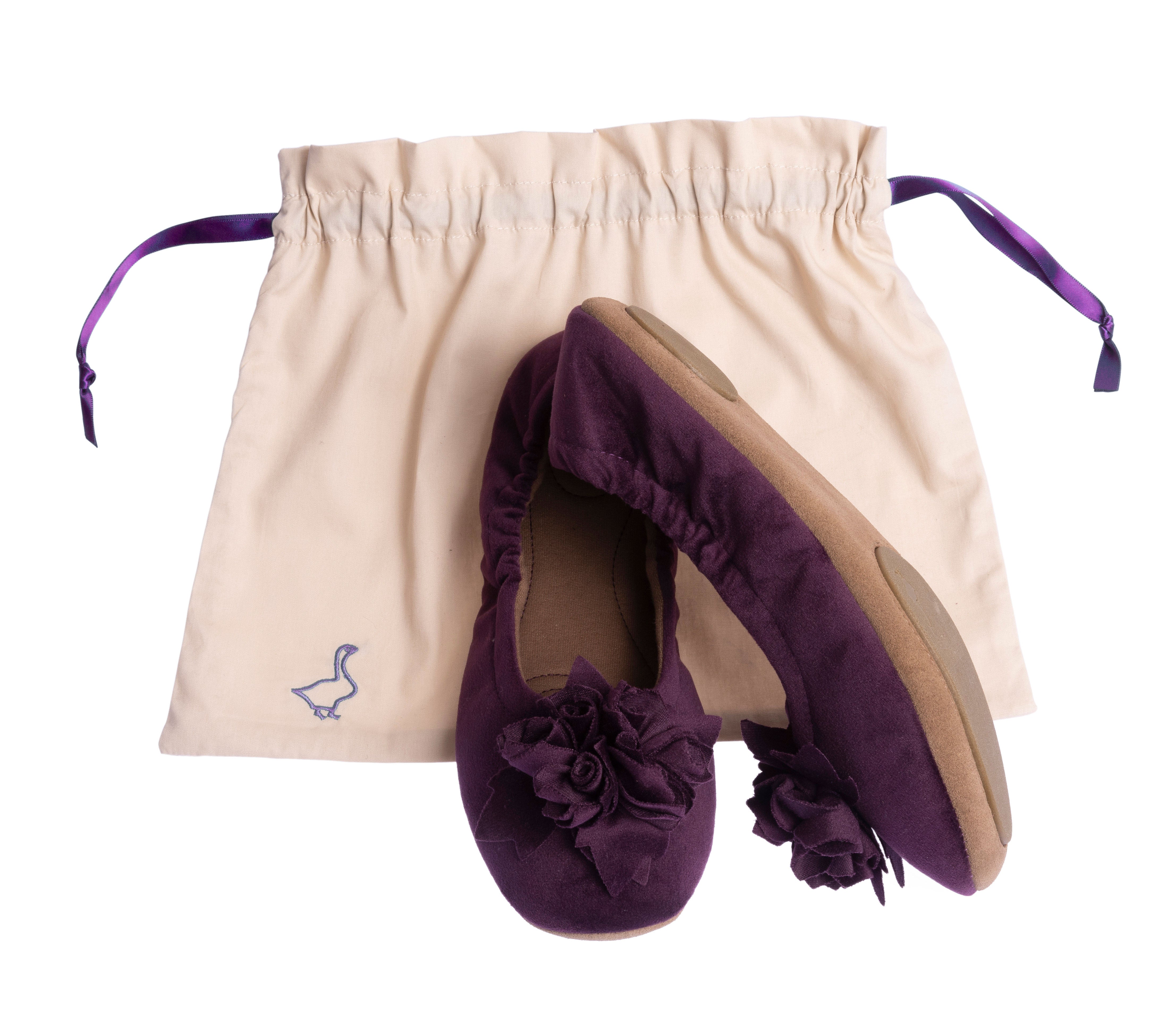 Grace velvet Hausschuhe pampuschen Ballerinas Samt lila Freisteller mit Beutel Seitenansicht