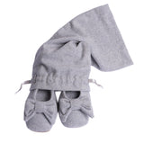 pampuschen_ballerina mit gummizug-hedy wolle-schleife-quadratische Spitze-Farbe stein-Hausschuhe im Beutel